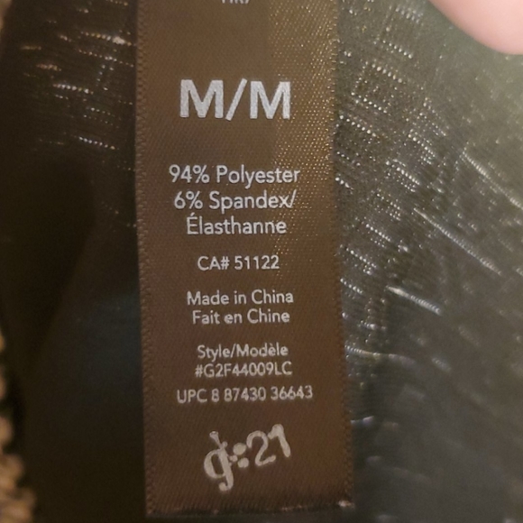 ⛱3/$20 Fit & Flare Black + White geometric dress - Picture 3 of 4